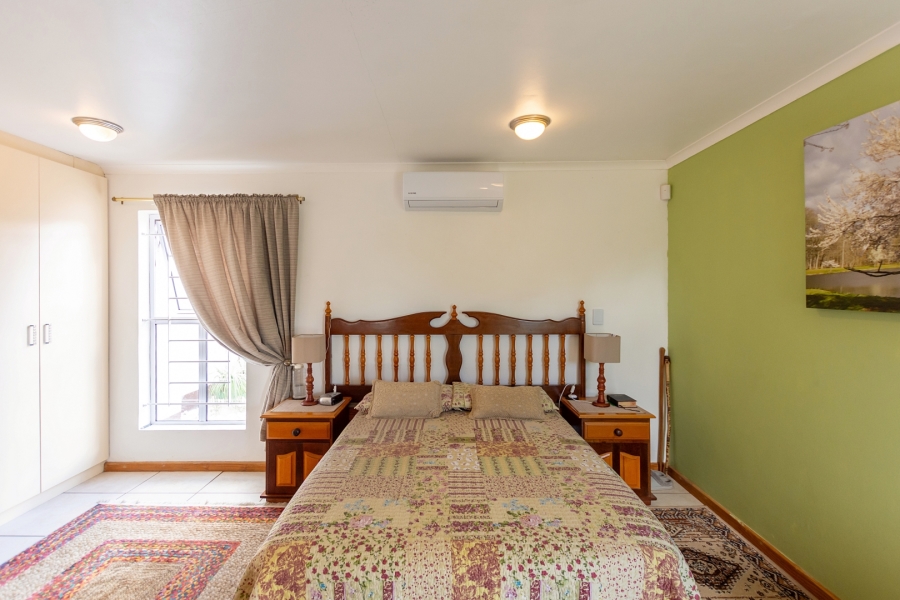 3 Bedroom Property for Sale in Laaiplek Western Cape